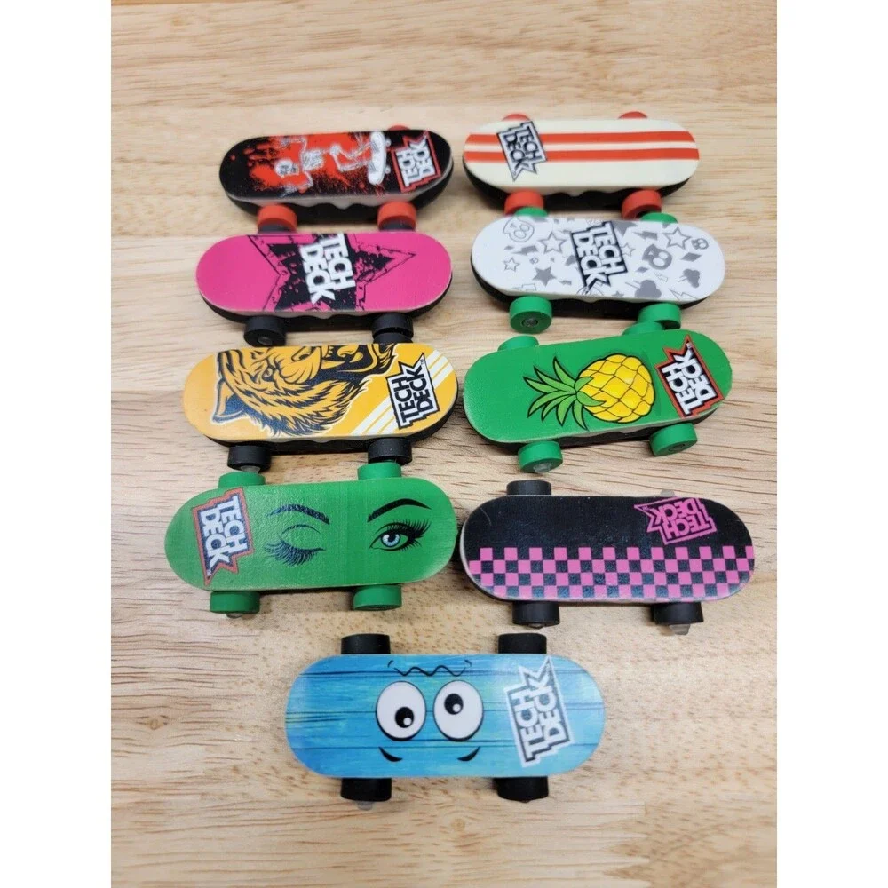 Tech Deck Bendy Boards Collectible Mini Skateboard Eraser Exclusive Design 9Pc